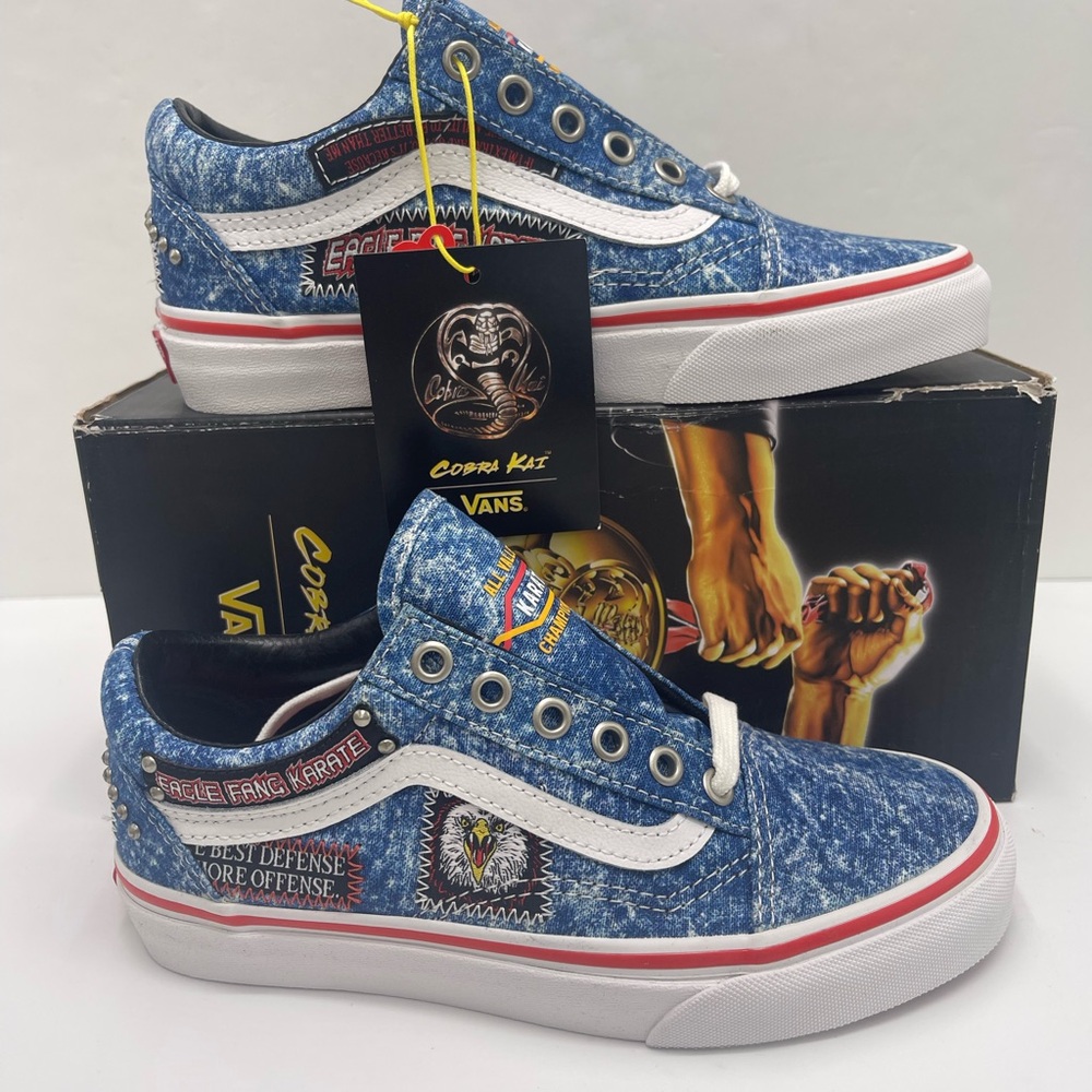 Vans WMNS Old Skool
Cobra Kai Multi/True White Sneakers 
VN0A3WKT6GL - Picture 16 of 16